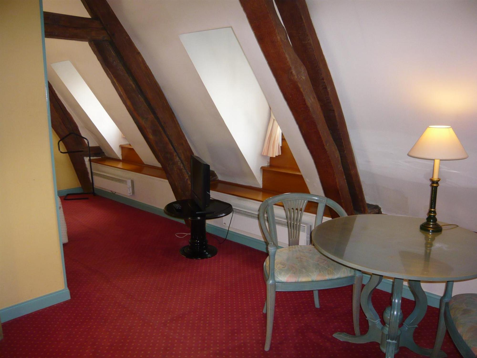 Hotel Particulier Des Canonniers Saint-Quentin  Room photo