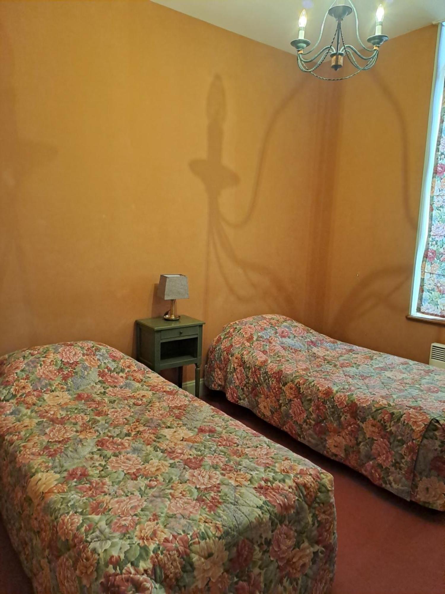 Hotel Particulier Des Canonniers Saint-Quentin  Room photo